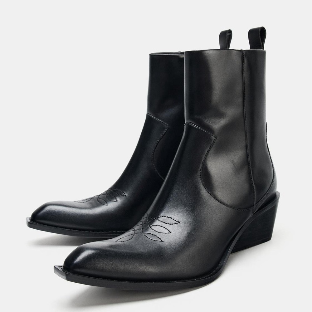 Zara Black Pointed-Toe Western Leather Ankle Boots